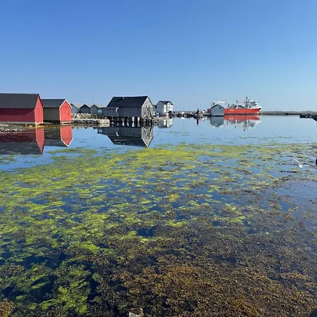 Holiday home Et Hus Dypt I Havet Steinshamn