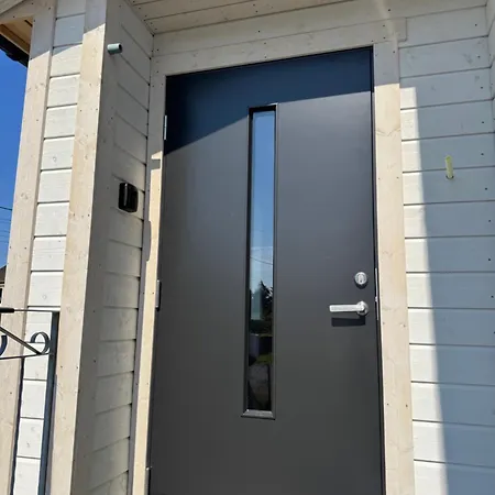 Et Hus Dypt I Havet Steinshamn