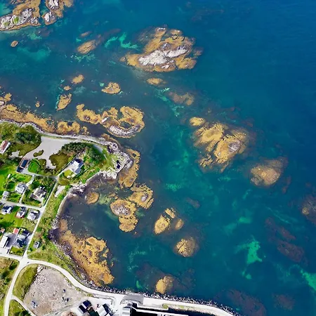 Et Hus Dypt I Havet * Steinshamn