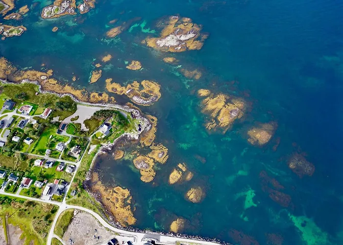 Et Hus Dypt I Havet * Steinshamn