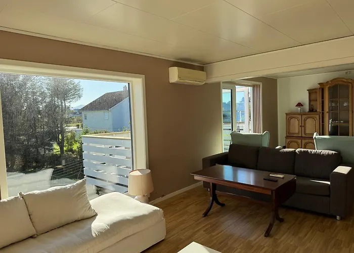 Et Hus Dypt I Havet Дом отдыха *