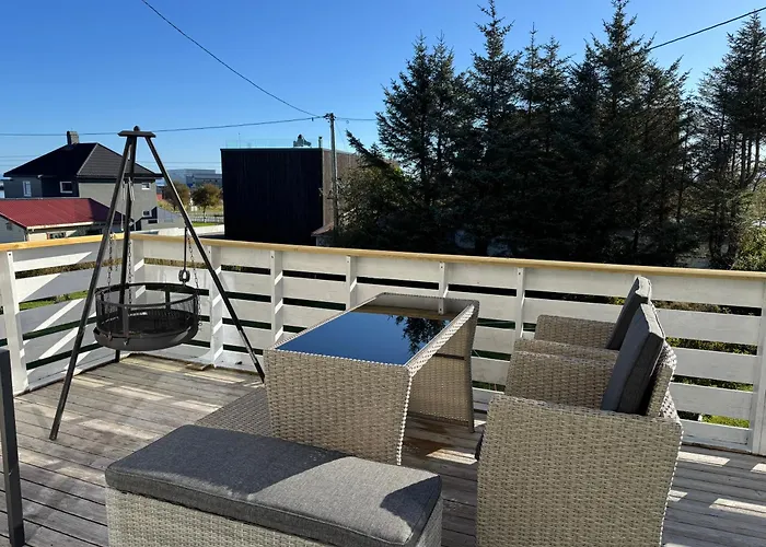 Et Hus Dypt I Havet * Steinshamn